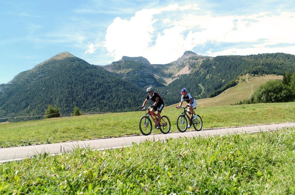 Hotel Dolomiti Chalet 特伦托 外观 照片